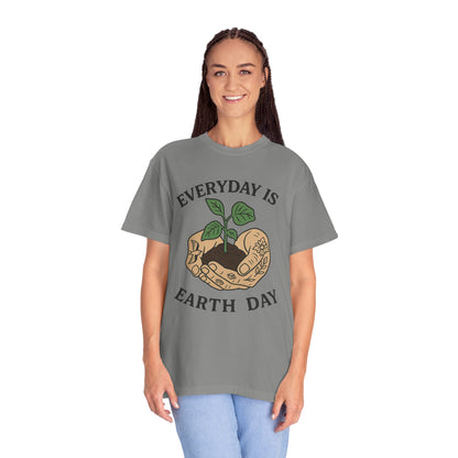 Earth Day Unisex T-shirt - 'everyday is earth day'